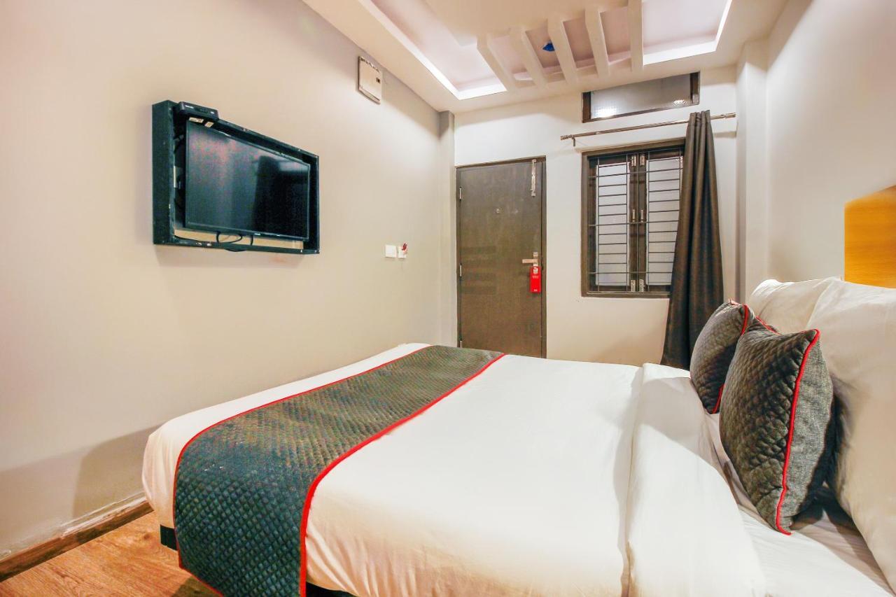 Super Townhouse Rcc Sunrise Hotel Haidarábád Kültér fotó