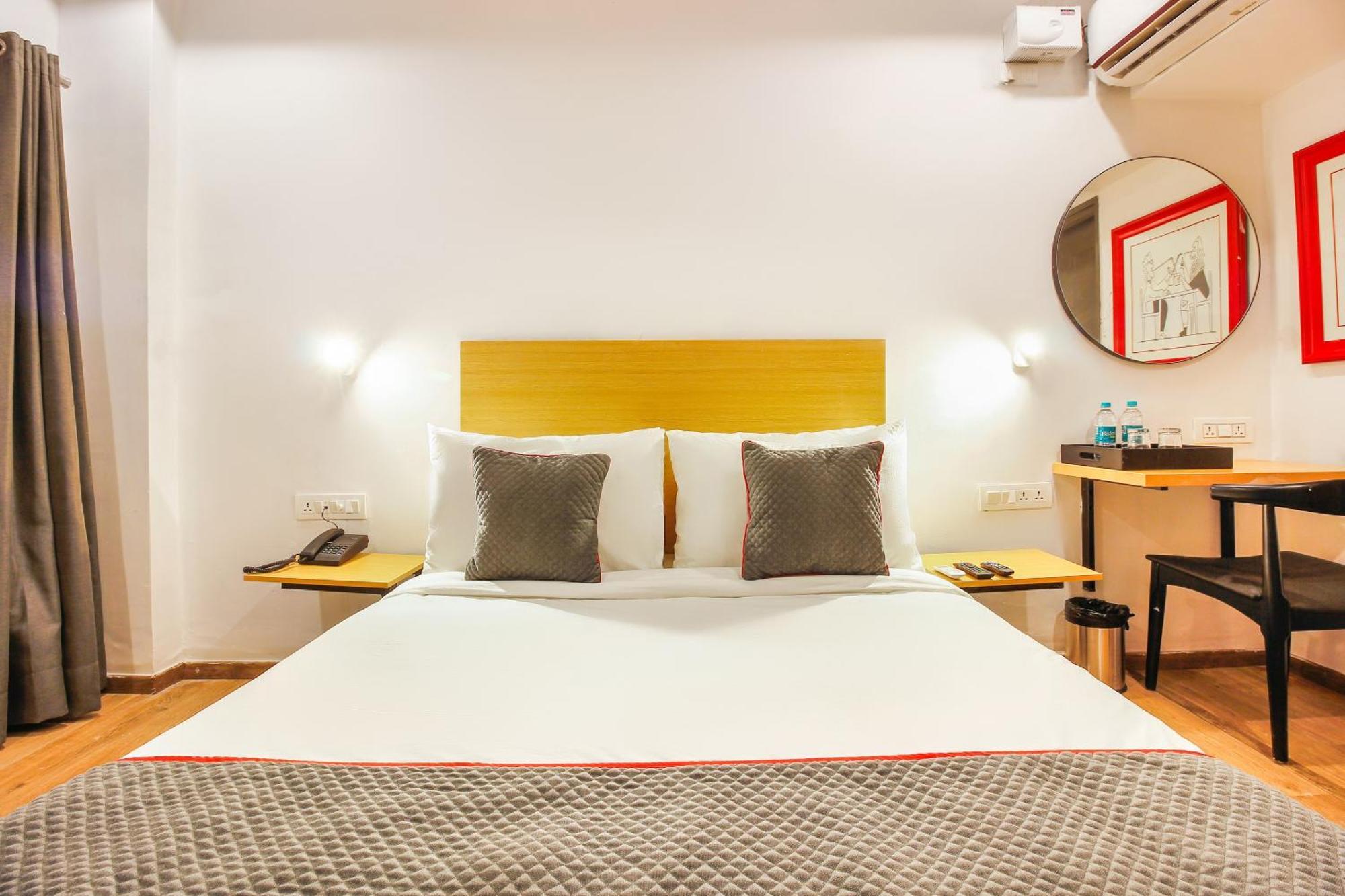 Super Townhouse Rcc Sunrise Hotel Haidarábád Kültér fotó